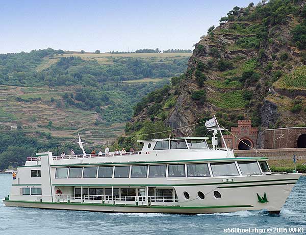 Charter Schiff mieten in Deutschland auf Rhein, Oberrhein, Mittelrhein, Niederrhein, Main, Neckar, Spree, Mosel, Donau und Weser